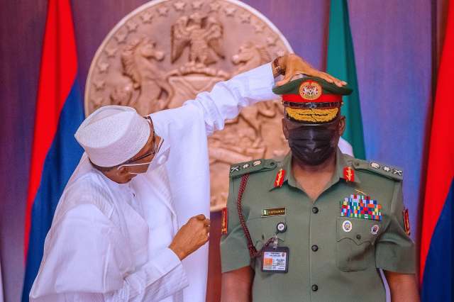 Buhari To New Service Chiefs You Have Short Time To Deliver
