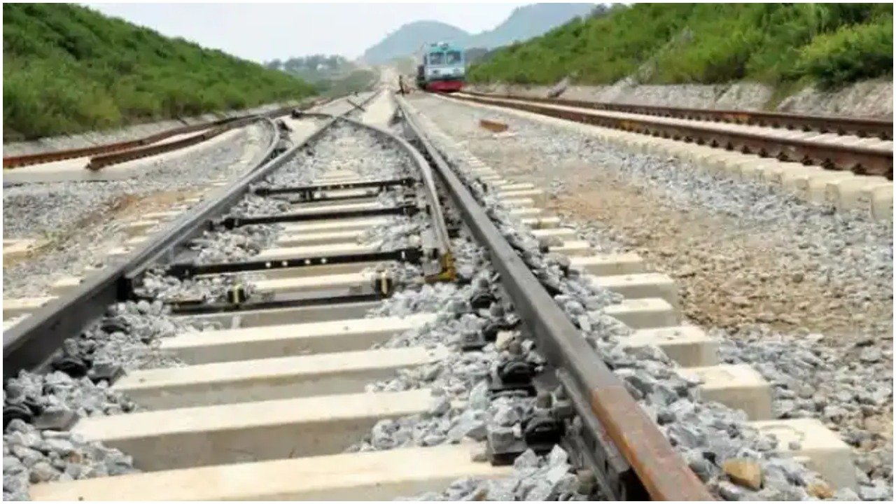 Rail track vandalism 5 Suspects Arrested By Police In Kaduna