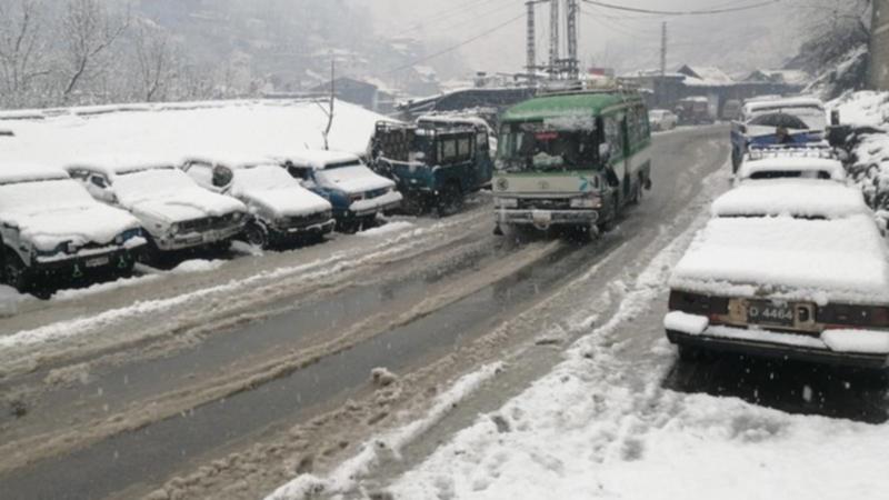 Over 16 Die Trapped In Vehicles From Snowstorm In Pakistan